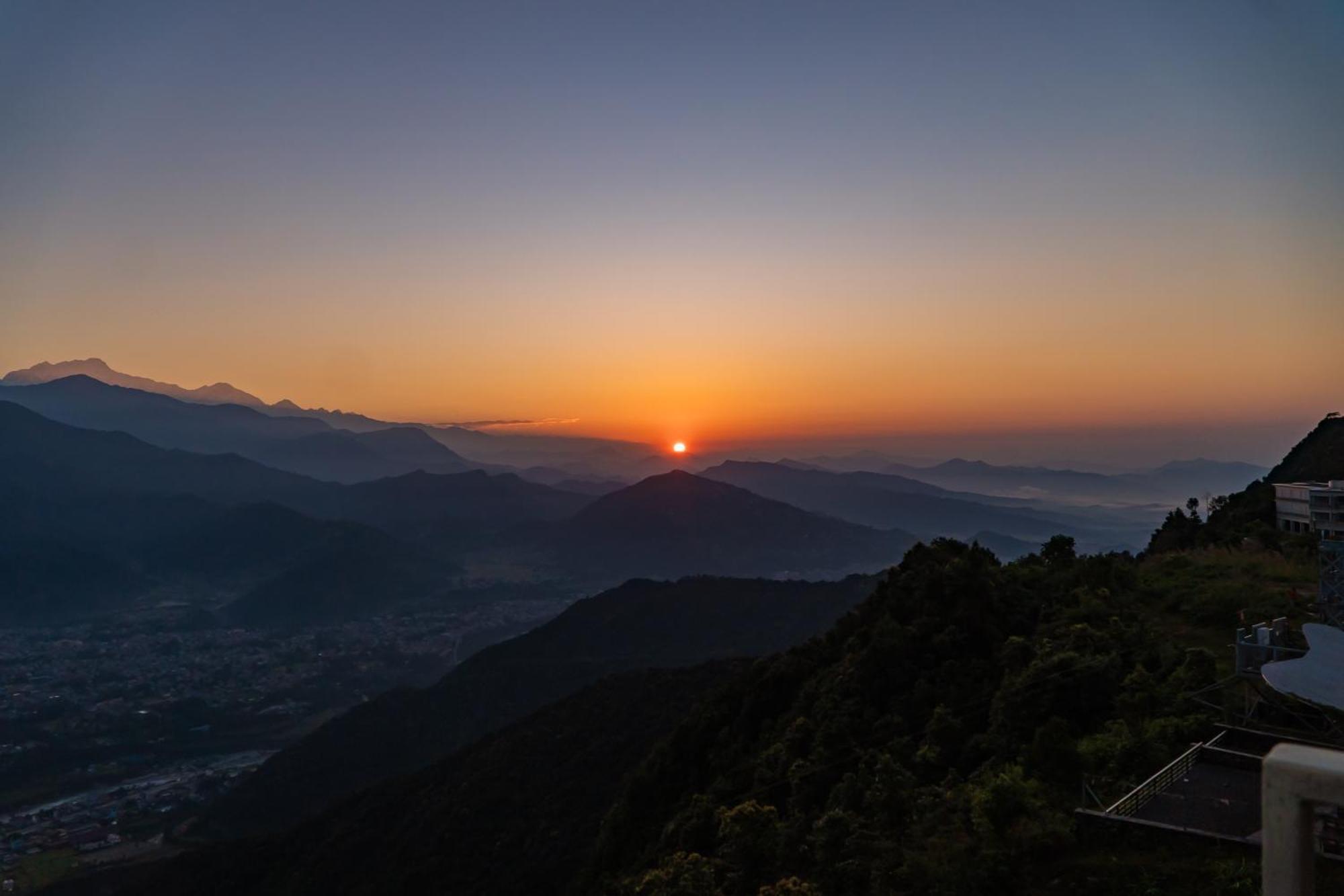 Sarangkot Mountain Lodge Покхара Екстер'єр фото